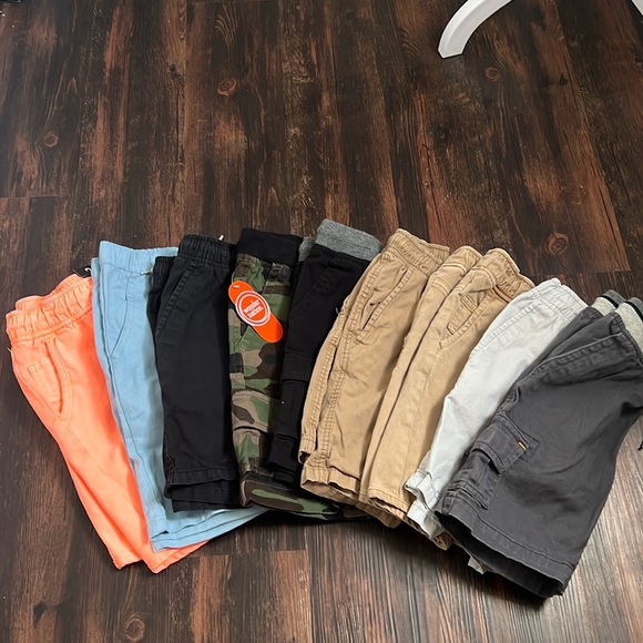 Bundle of Cat and Jack shorts size small (6-7) - Picture 1 of 1